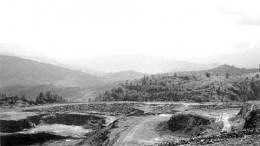 A distant view of Globestar Mining's Cerro de Maimon copper-gold project (centre) from atop Placer Dome's neighbouring Pueblo Viejo gold mine.