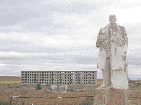 A weathered statue of Lenin in an abandoned Russian Red Army square in the northeastern Mongolian city of Choibalsan. Staff writer Stephen Stakiw looks at why Canadian junior Western Prospector Group is excited about reviving a Soviet-era uranium project in Mongolia.