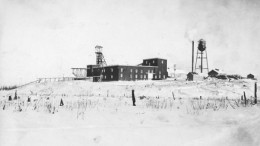 TNM ARCHIVESThe Red Lake Gold Shore mine, 1937.