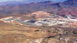 AUR RESOURCESAur Resources operates the Andacollo and Quebrada Blanca copper mines in Chile. The company recently listed on the Santiago Stock Exchange and Aur now estimates that about 1% of its shares are now held in Chile.