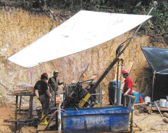 AURELIAN RESOURCESDrillers at the Fruta del Norte gold-silver deposit in southern Ecuador, which has yielded spectacular, high-grade intersections.