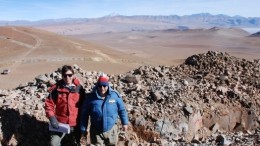 Javier Robeto (left), Antares Minerals' project geologist, and Mansfield Minerals' director John Leask in trench on the JV partner's Rio Grande copper-gold project in northwestern Argentina's Salta Province.