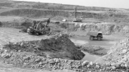 The pit at Tahera Diamond's Jericho project in Nunavut. Mining was halted in February, while milling was to continue another two months.