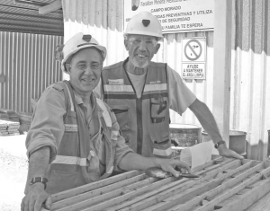 From left: Farallon Resources' exploration manager, Richard Niels, and development engineer, Gerald Spear, with core from the G-9 deposit in Mexico.