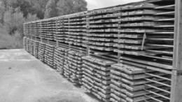 Stacks of core samples at Queenston Mining's Kirkland Lake gold project in northeastern Ontario. New resource estimates for the company's McBean and Anoki gold deposits in the Kirkland Lake camp, stand at 640,000 measured and indicated oz. and 577,000 inferred oz.