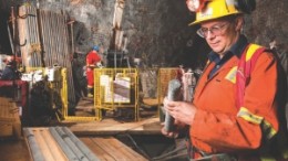 Geologist David Penn checks a core sample in North American Palladium's Lac des les mine near Thunder Bay, Ont.