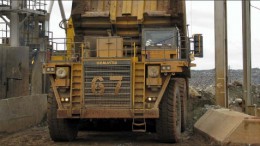 A dump truck at First Quantum Minerals' Kansanshi copper-gold mine in Zambia, 10 km north of the town of Solwezi. Photo by First Quantum Minerals