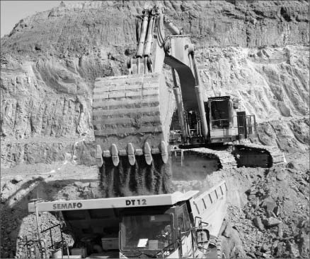 Loading a truck at Semafo's Mana gold mine in Burkina Faso. Photo by Semafo