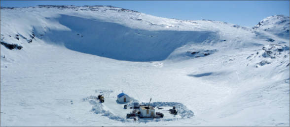 A rig drills kimberlite CH-28 at Peregrine Diamonds and BHP Billiton's Chidliak diamond project on Baffin Island, Nunavut. Photo by Peregrine Diamonds