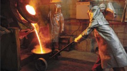 Workers pour dor at Alamos Gold's Mulatos gold mine in Sonora state, Mexico. Photo by Alamos Gold