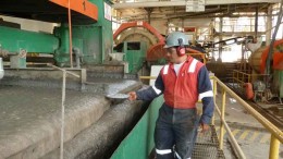 Monitoring the flotation process at Silvermex Resources' La Guitarra silver mine, 130 km southwest of Mexico City. Photo by Silvermex Resources