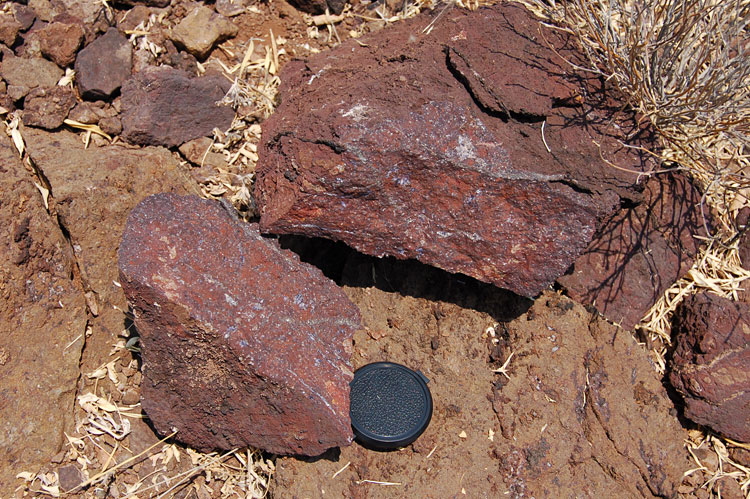 Rocks showing carbonatite intrusion with abundant fluorite from Namibia Rare Earths' Lofdal project. Source: Namibia Rare Earths