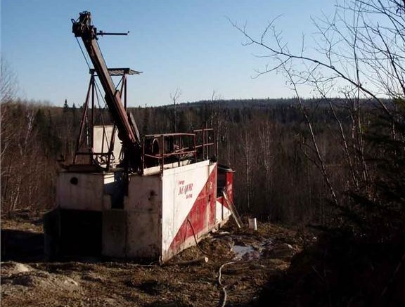 A drill rig at Northern Gold's Garrison gold project near Timmins, Ontario. Source: Northern Gold