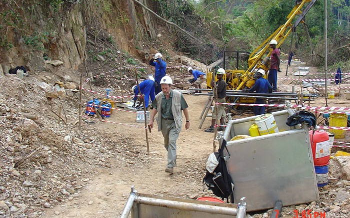 Workers prepare for drilling at Banro's Namoya project in the Democratic Republic of the Congo (DRC).  Source: Banro Corporation