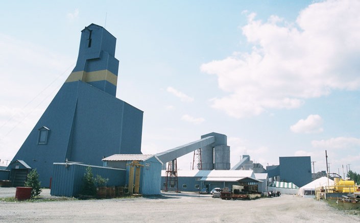 The headframe and mill at Wesdome Gold Mines' Kiena gold mine in Val-d'Or, Quebec, during the official mine reopening in 2006. Photo by John Cumming