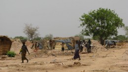 Artisanal miners at TrueGold Mining's Karma gold project in Burkina Faso. Photo by The Northern Miner.