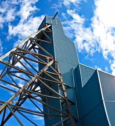 The headframe at the historic MacLellan mine, part of Carlisle Goldfields' Lynn Lake gold project in northern Manitoba. Credit: Carlisle Goldfields