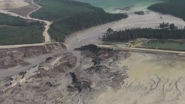 The breach of the tailings dam at Imperial Metals' Mount Polley copper-gold mine in B.C.'s Cariboo region. Credit: screenshot from Cariboo Regional District video.