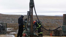 A drill crew at Peregrine Diamonds' Chidliak diamond project in Nunavut. Credit: Peregrine Diamonds