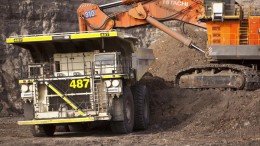 Loading a truck at Rio Tinto's Hunter Valley coal mine in Australia.  Credit: Rio Tinto