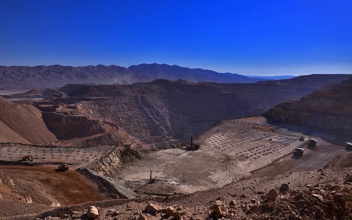 The Mantos Blancos copper mine in northern Chile, which Anglo American is selling to a consortium, along with its Mantoverde copper mine. The sale will net the miner up to US$500 million. Source: Anglo American