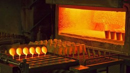 Pouring gold at Barrick's Goldstrike project, 60 kilometers northwest of Elko, Nevada. Credit: Barrick Gold.