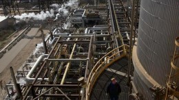Bitumen upgrading facilities at the Syncrude oilsands project in Alberta, which is jointly owned by Canadian Natural Resources, Suncor, Imperial Oil Resources, Mocal Energy, Murphy Oil, Nexen Energy and Sinopec Oil Sands. Source: Syncrude