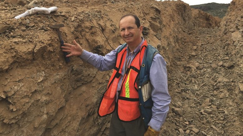 Riverside Resources’ president and CEO John-Mark Staude in a trench at Glor gold project in Sonora, Mexico. Credit: Riverside Resources.