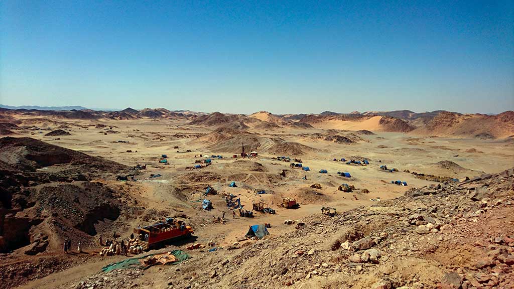 Artisanal miners work alongside Orca Gold at the Block 14 gold property in Sudan. Photo by Richard Quarisa.