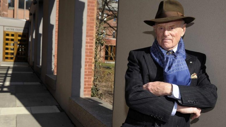 Peter Munk outside the Munk Centre for International Studies at the University of Toronto in 2008. Credit: Tibor Kolley.