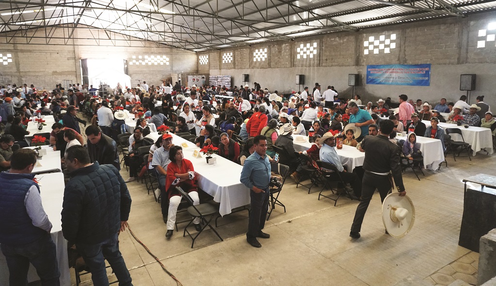 Almaden Minerals’ community meeting in December 2018, with participation by representatives of the new Mexican Federal Government. This was Almaden’s ninth large community meeting at Ixtaca in Puebla State since 2012, with total aggregate participation of over 4,100 people. Credit: Almaden Minerals.