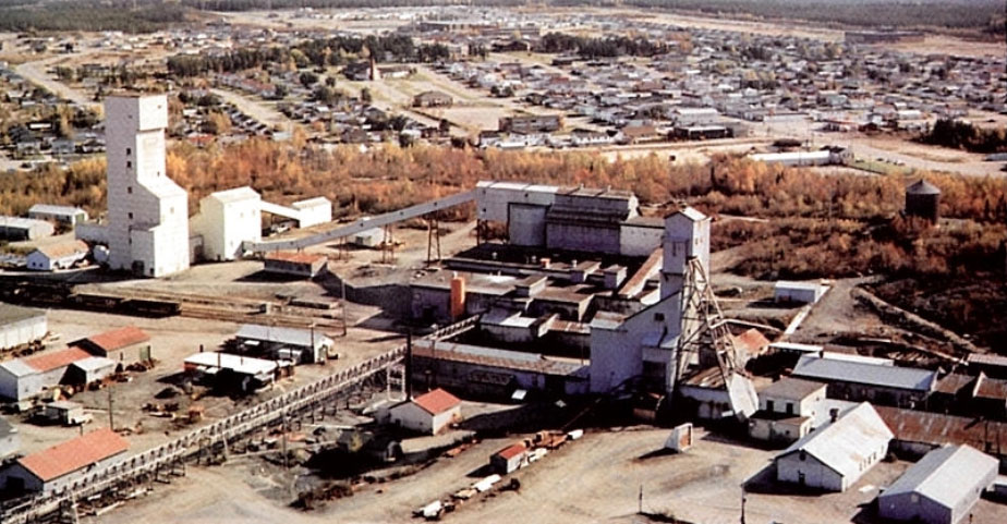 A photo of the Opemiska copper mine in the 1970s, with the Springer and Perry headframes visible. Credit: Power Ore.