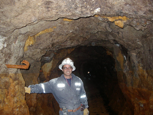 Jose Vizquerra at the Julcani mine in 2003. Courtesy: Jose Vizquerra.