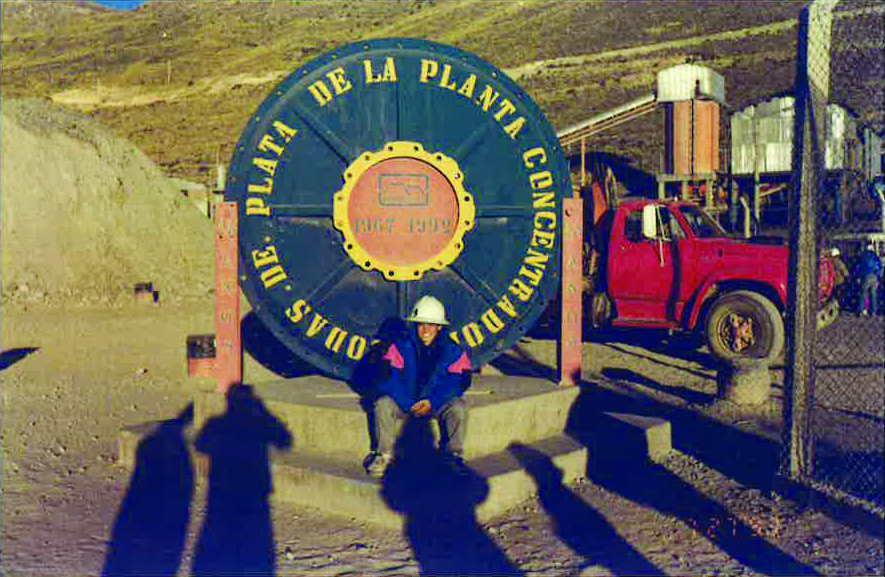 Jose Vizquerra at the Orcopampa mine in 1993. Courtesy: Jose Vizquerra.